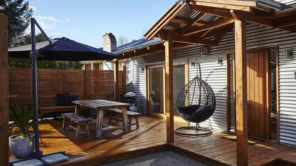 Mountin Hut - Central Bright in Bright, Alpine Shire