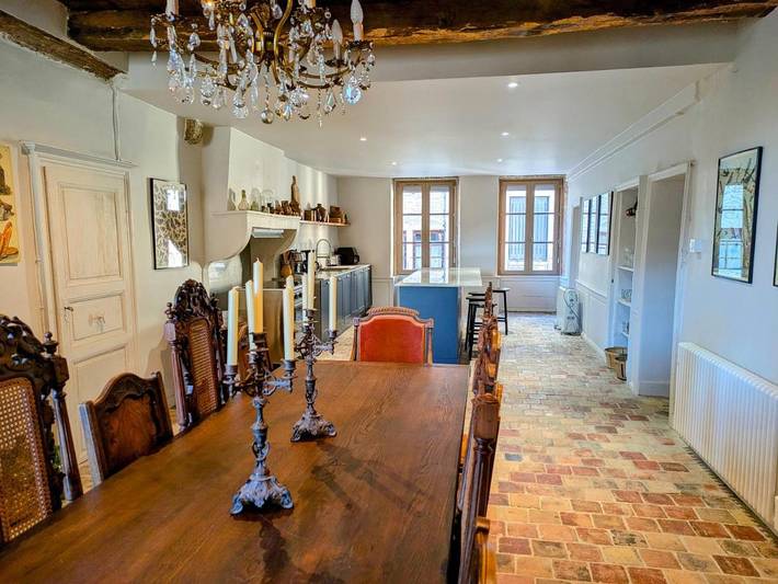 Location de vacances pour 12 personnes, avec jardin et vue à Saint-Gengoux-le-National - 2