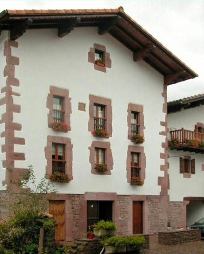 Casa rural para 18 personas, con Balcón y Terraza además de Jardín y Vistas en Erratzu - 2