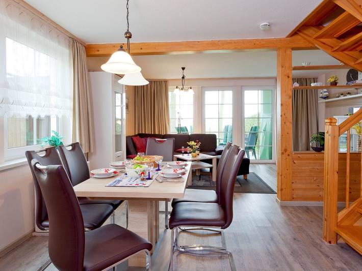 Bungalow für 6 Personen, mit Terrasse und Garten, kinderfreundlich in Trassenheide - 2