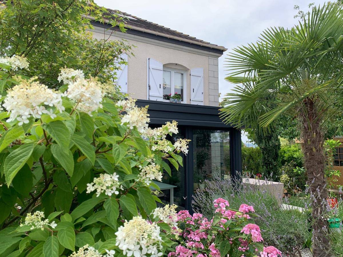 Family Suite in Tinqueux, Marne