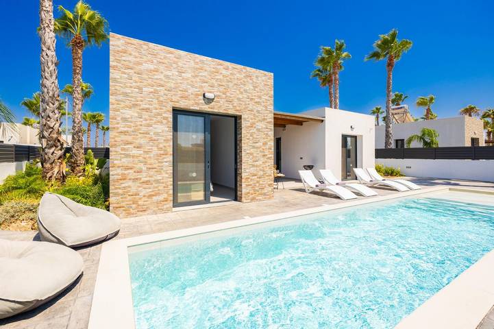 Ferienhaus für 4 Personen, mit Terrasse und Garten auf Rhodos - 2