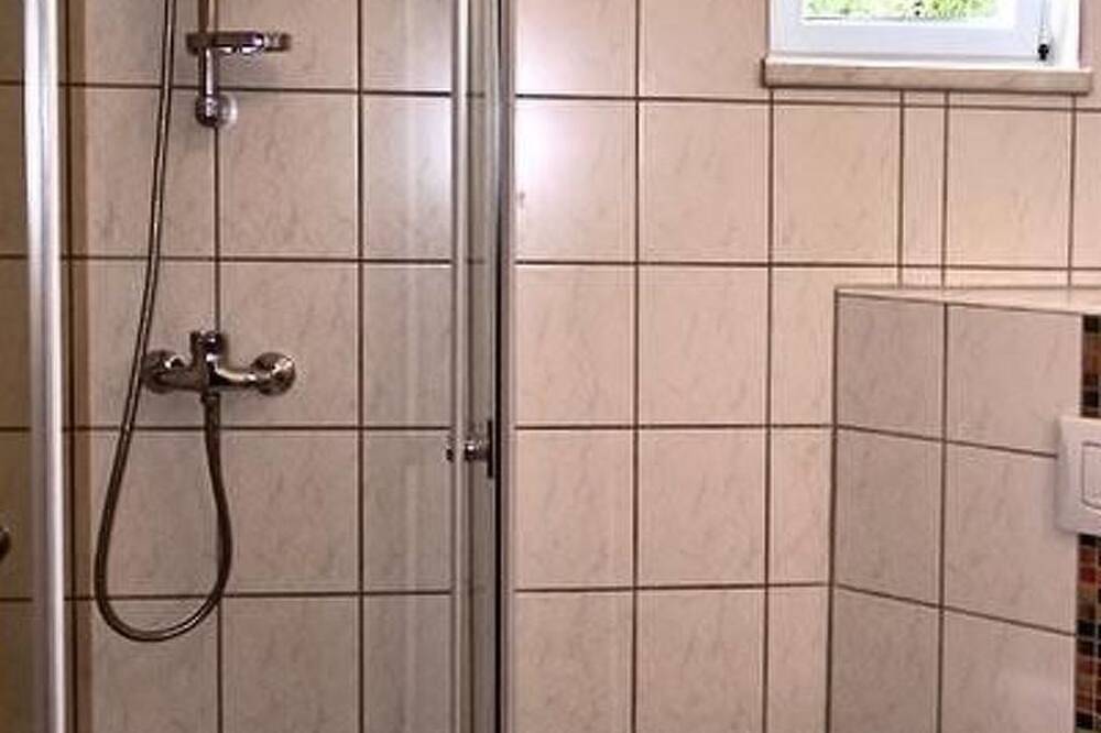 Ganze Wohnung, Schöne Ferienwohnung mit Garten und Grill in Rathmannsdorf, Elbsandsteingebirge