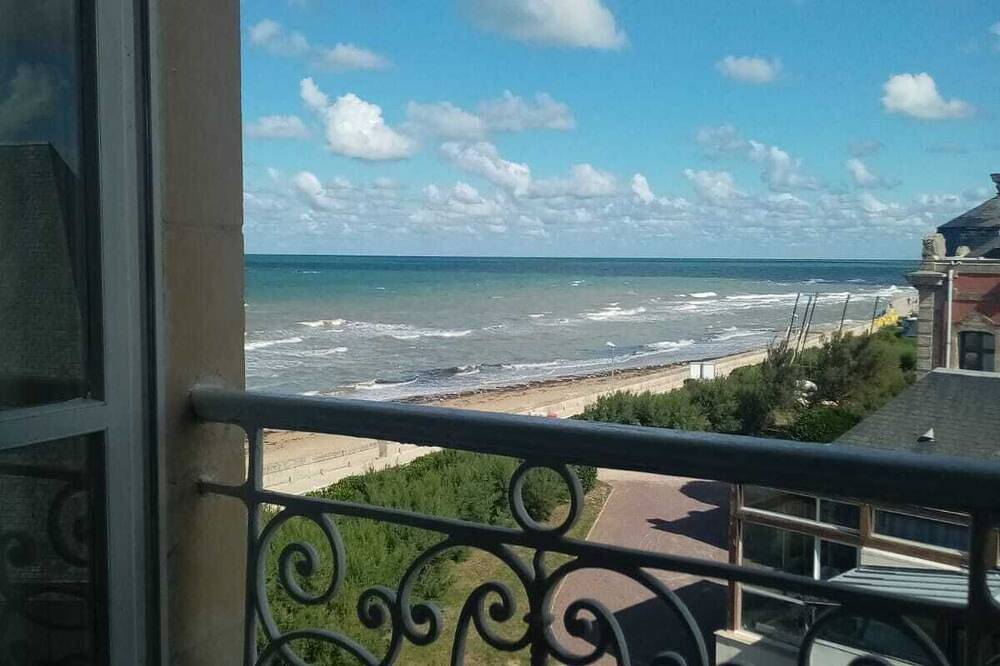 Entire apartment, Breathtaking sea views, D-Day beaches at your feet, relaxation guaranteed! in Asnelles, Côte de Nacre