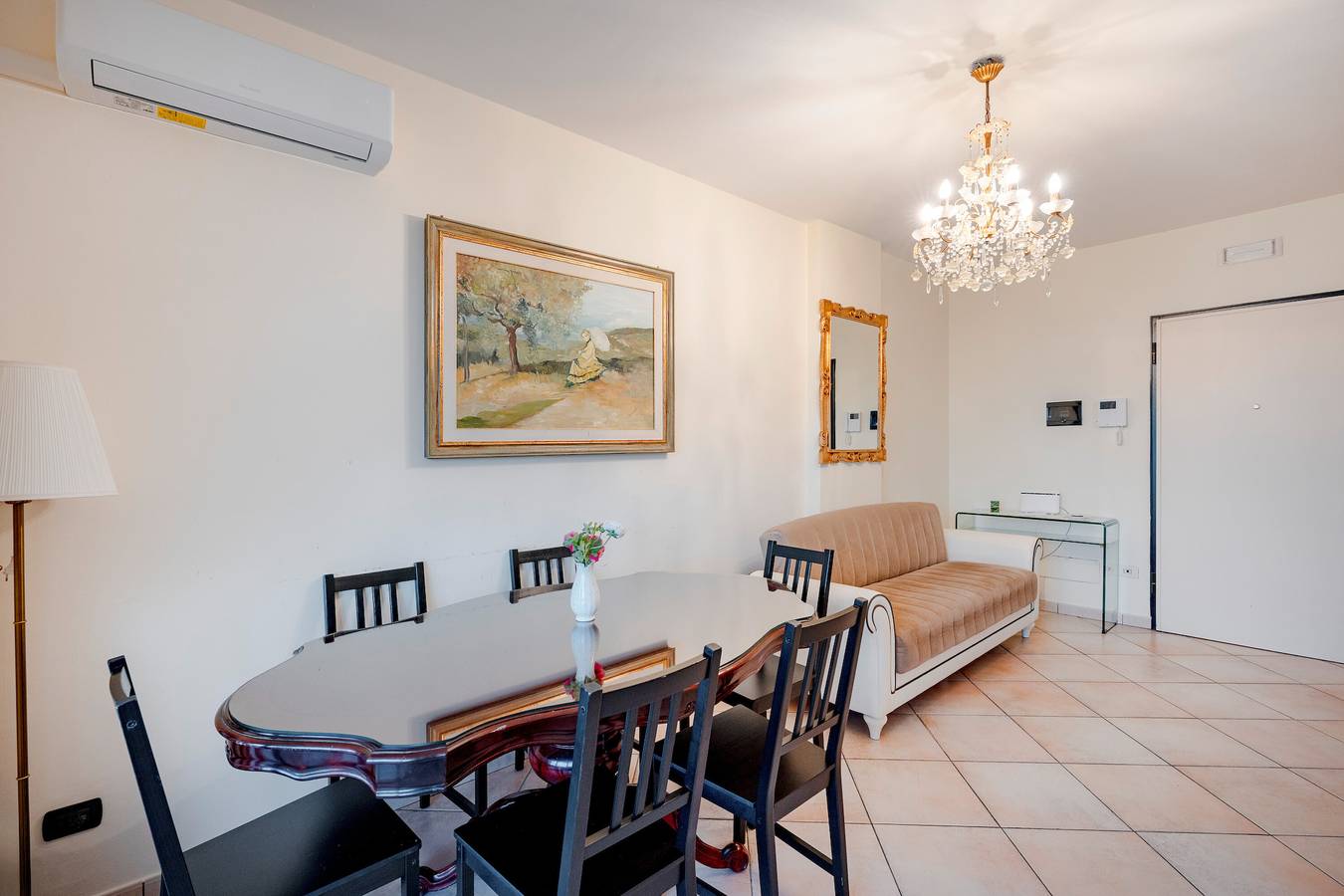 Ganze Wohnung, Apartment 'Rosato 14 – Balkon mit Meerblick' mit Meerblick, Wlan und Klimaanlage in Bari, Bari Provinz