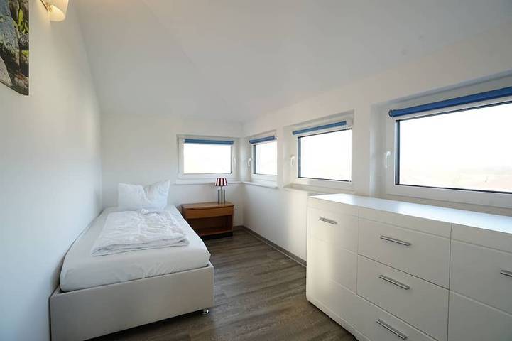 Ferienhaus für 13 Personen, mit Garten und Pool sowie Terrasse und Sauna, mit Haustier in Hohenkirchen - 3