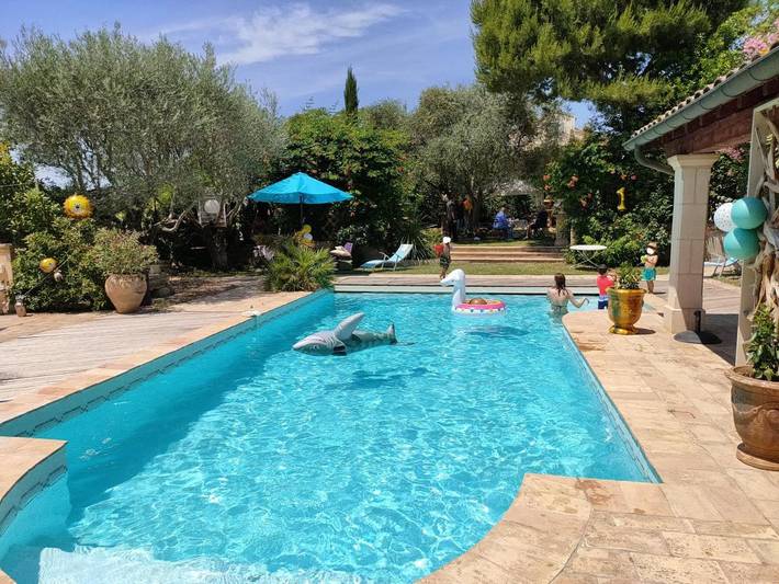 Gîte pour 4 personnes, avec piscine et jardin ainsi que vue et terrasse à Plaissan - 2