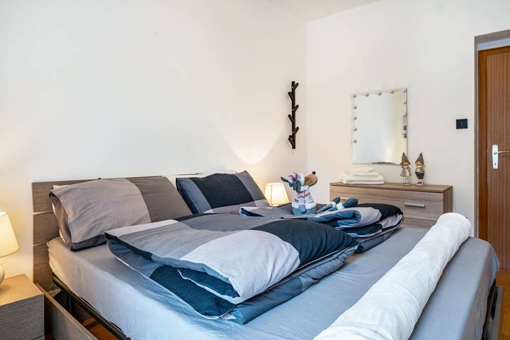 Appartamento intero, Appartamento 'Martina's Place' con vista sulle montagne, balcone e Wi-Fi in Molina di Fiemme, Castello-Molina di Fiemme