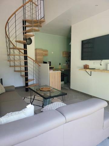Gîte pour 6 personnes, avec jardin et vue, animaux acceptés à Durtol