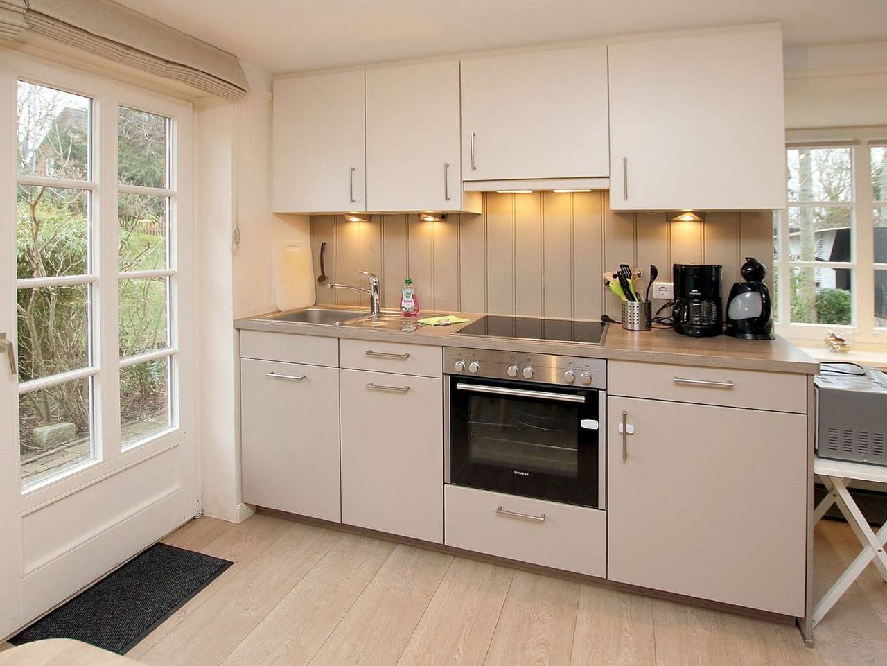 Ganze Ferienwohnung, But Dörp 3, Whg. 3 - Ferienwohnung in Wyk, mit 3- Zimmer auf ca. 45m² im Eg eines Reetdachhauses in Wyk auf Föhr (Stadt), Wyk auf Föhr