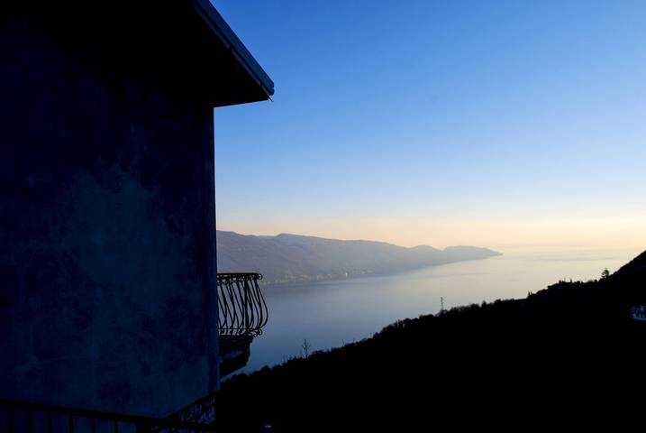 Villa für 10 Personen, mit Seeblick und Balkon am Gardasee