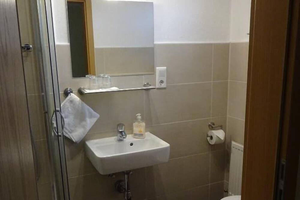 Ganze Wohnung, Apartment (30qm) mit separater Küche in Bad Füssing, Bayerische Golf und Thermenland