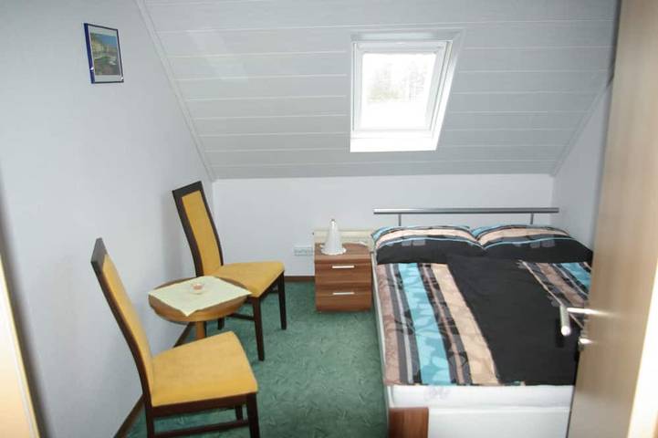 Ganze Wohnung, Schöne Ferienwohnung im Herzen Ostfrieslands in der Nähe der Nordsee in Uplengen, Landkreis Leer