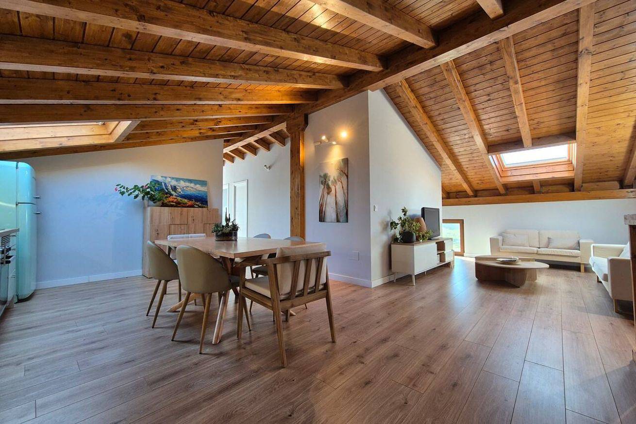 Apartamento entero, Acogedor apartamento con jardín, Wi-Fi y lavadora. Cerca de atracciones. in Tagle, Suances
