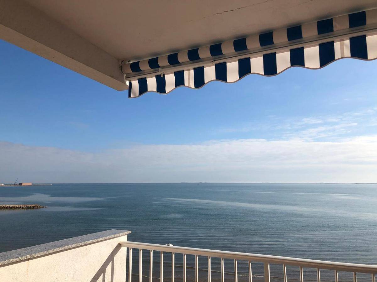 Ganze Wohnung, Apartamento en primera línea de mar in Platja de les Delícies (Sant Carles de la Ràpita), Sant Carles de la Ràpita