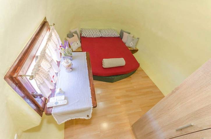 Cottage für 4 Personen mit Garten in Skradin, Šibenik-Knin