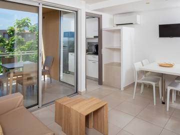 Vakantiewoning voor 4 Personen in Santa-Lucia-di-Moriani, Haute-Corse, Afbeelding 3