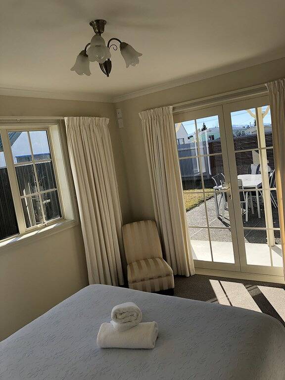 Relax on Rata Cottage 1 in Twizel, Mackenzie District