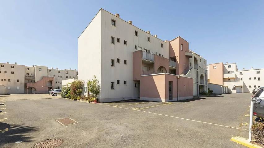 Appartement de vacances pour 5 personnes, avec jardin et piscine
