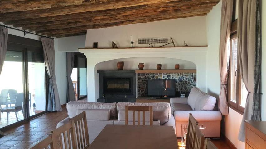 Casa de vacaciones para 6 personas, con piscina además de vistas y jardín en Provincia de Badajoz - 4