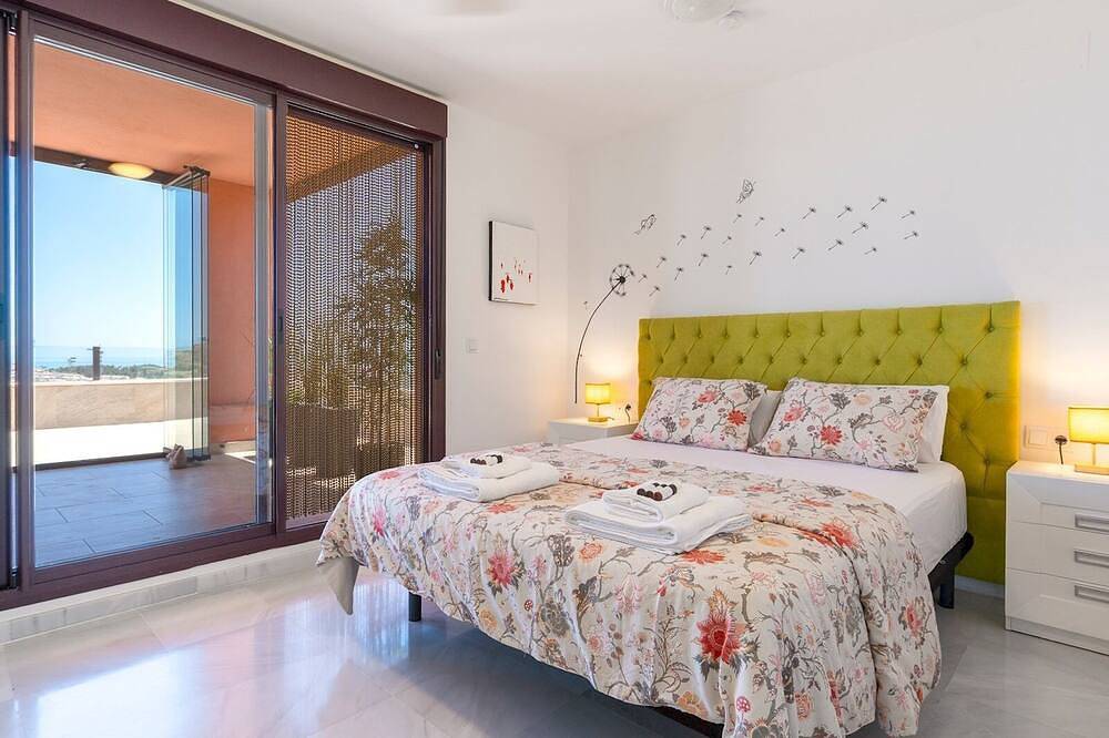 Entire apartment, Pass the Keys | Beautiful Mijas apartment | Sea & mountain views in Mijas Costa, Mijas