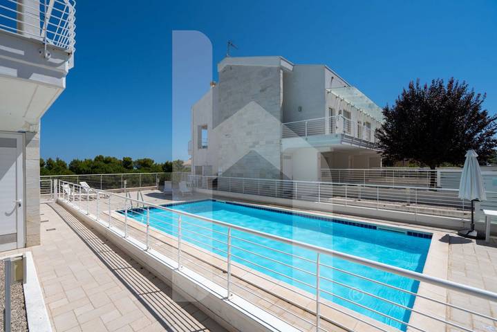 Appartement de vacances pour 6 personnes, avec piscine et jardin - 1