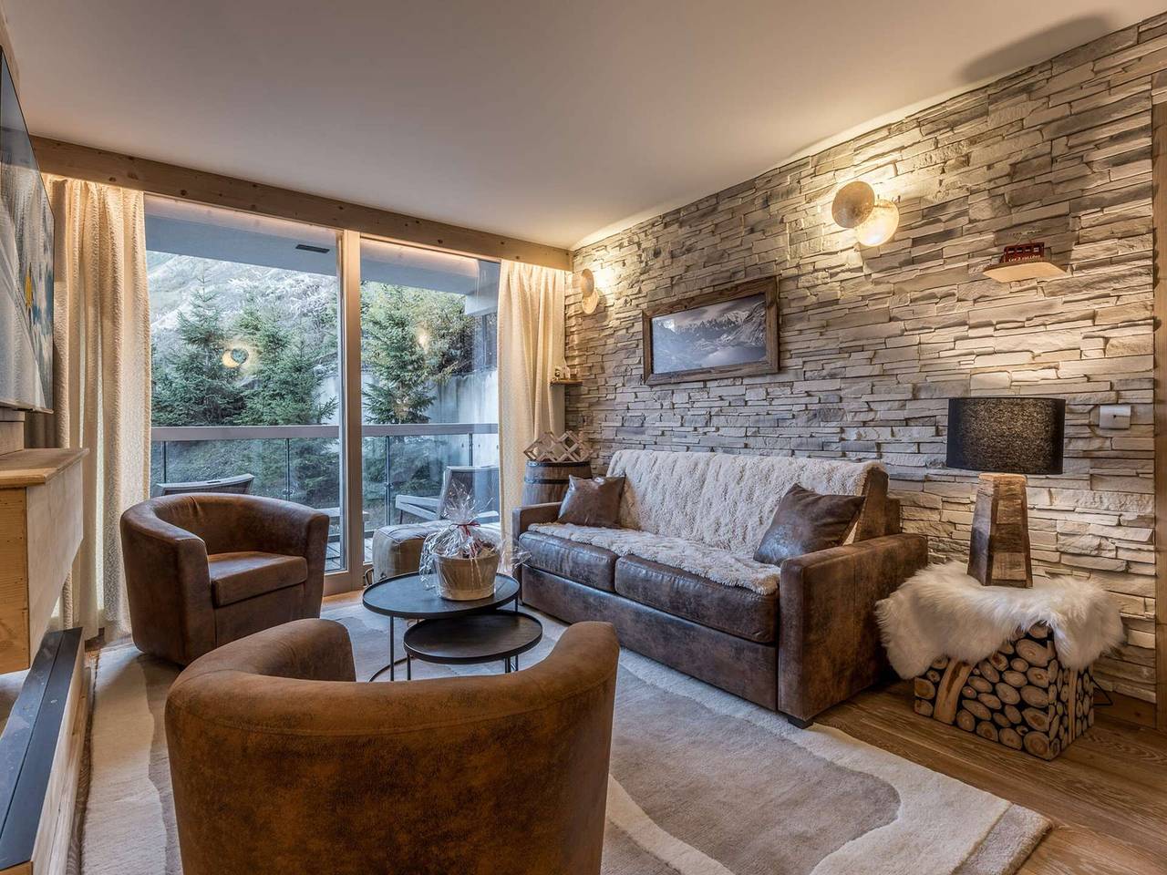 Entire apartment, Courchevel 1550 modern: 3 bedrooms, 6 ppl, parking, Wi-Fi in Saint-Bon-Tarentaise, Les Trois Vallées