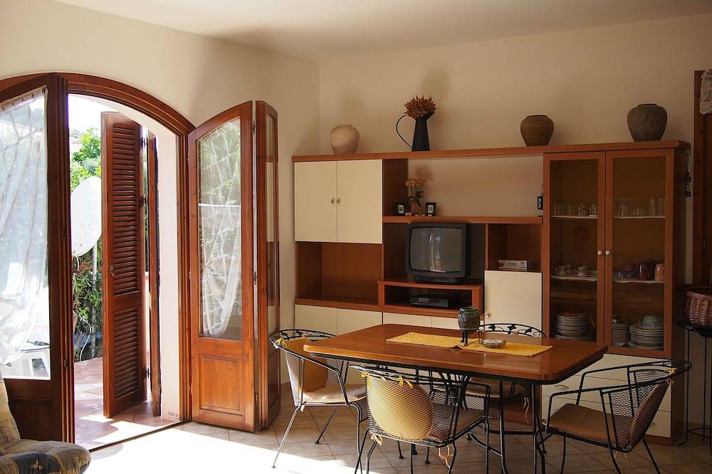 Appartamento intero, , Appartamento completamente attrezzato del Mediterraneo con due terrazze in Castelsardo, Provincia di Sassari