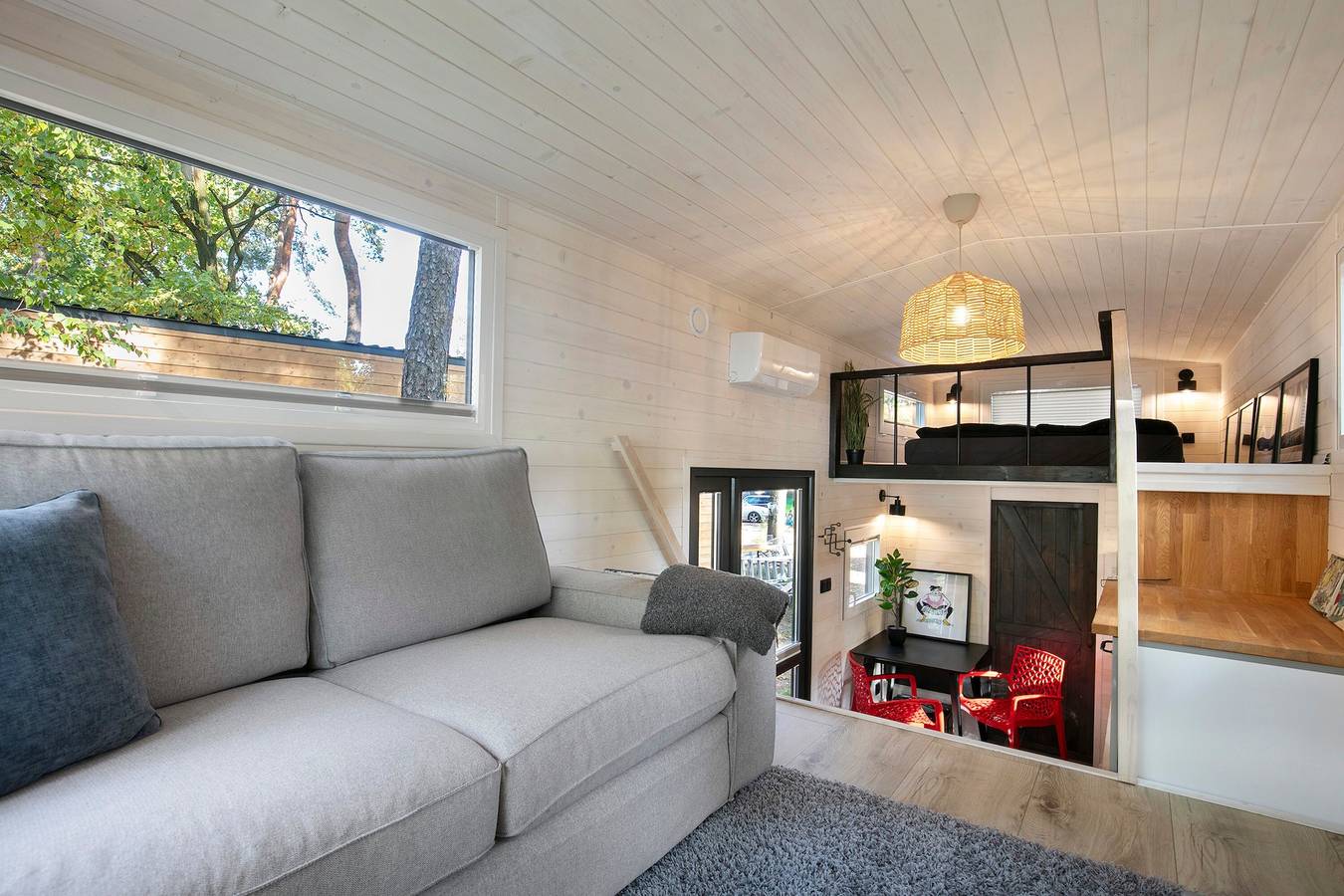Ganze Ferienwohnung, Tiny Home 'Tiny House Nr 4' mit privater Terrasse, Wi-Fi und Klimaanlage in Caputh, Schwielowsee