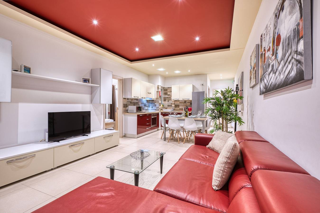 Entire apartment, Holiday apartment for 6 people with balcony in Tas-Sliema, Malta Island