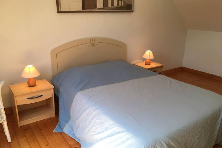 Gîte pour 6 personnes, avec piscine ainsi que terrasse et jardin à Lannilis - 2