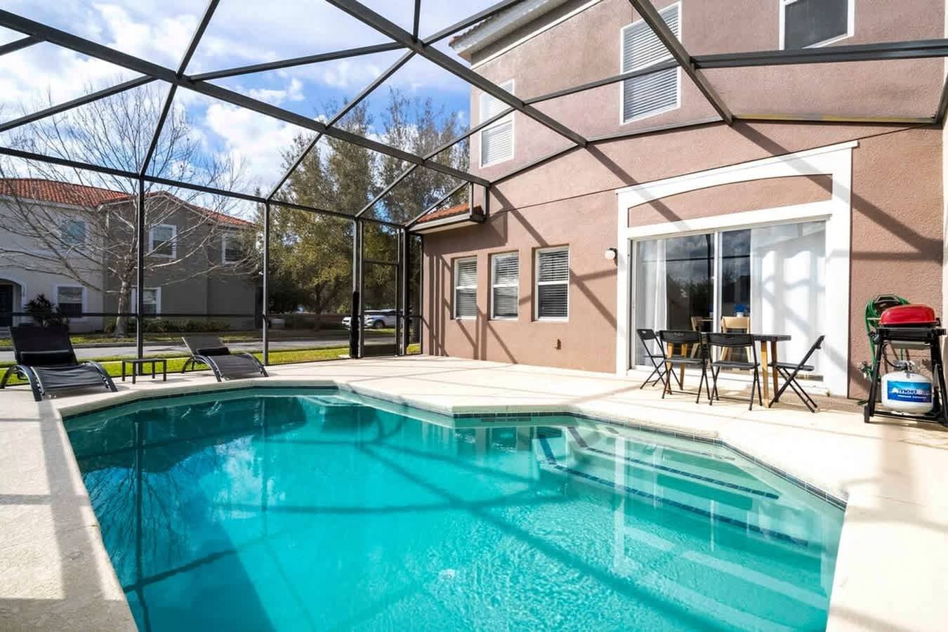 Entire apartment, Amazing 4Bd Screened Pool Close to Disney 4572 in Kissimmee, Osceola County