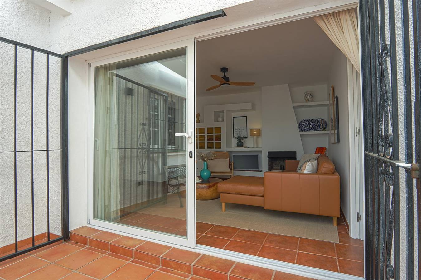 Beautiful beach house in Estepona in La Resina, Estepona