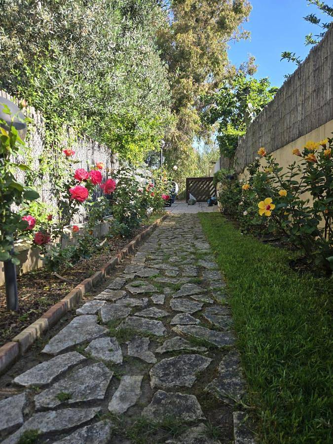 Location de vacances pour 4 personnes, avec Balcon ainsi que Jardin et Vue dans Santa Luria
