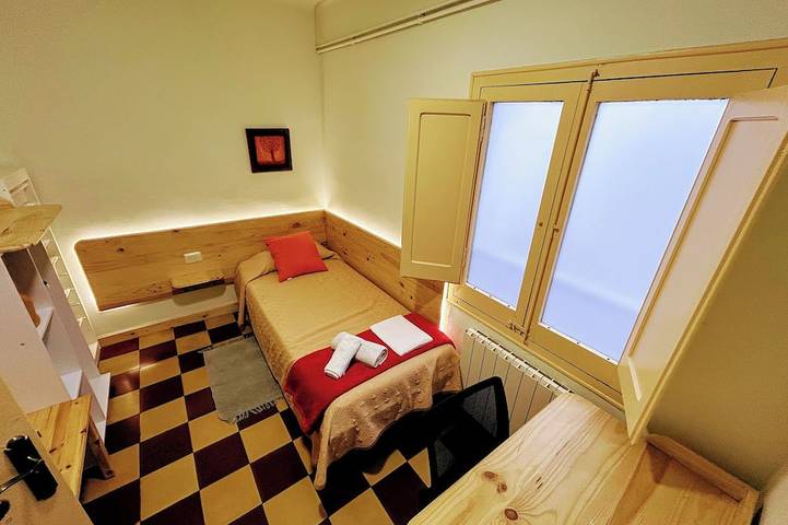 Location de vacances pour 7 personnes, avec balcon à Gérone - 4