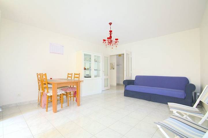 Maison de vacances pour 4 personnes, avec piscine ainsi que jardin et terrasse