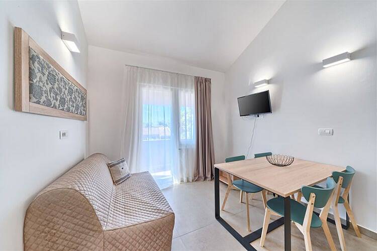 Ganze Wohnung, Apartements Medena in Seget Donji mit Poolanlage in Seget Vranjica, Split-Dalmatien