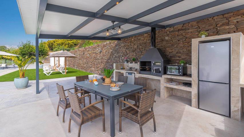 Ferienhaus für 6 Personen, mit Balkon/Terrasse und Pool in Sayalonga - 4
