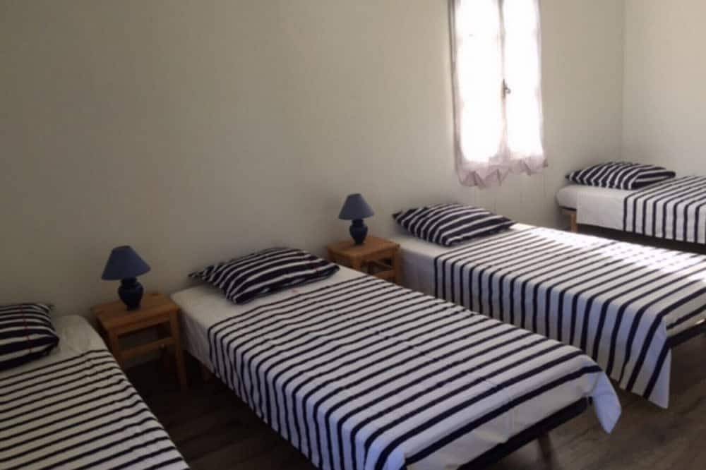 Geräumiges, 410 m² großes 3-Sterne-Ferienhaus mit privatem beheiztem Pool, Spa, Kanus und Paddelboot in Trentels, Villeneuve-sur-Lot und Umgebung