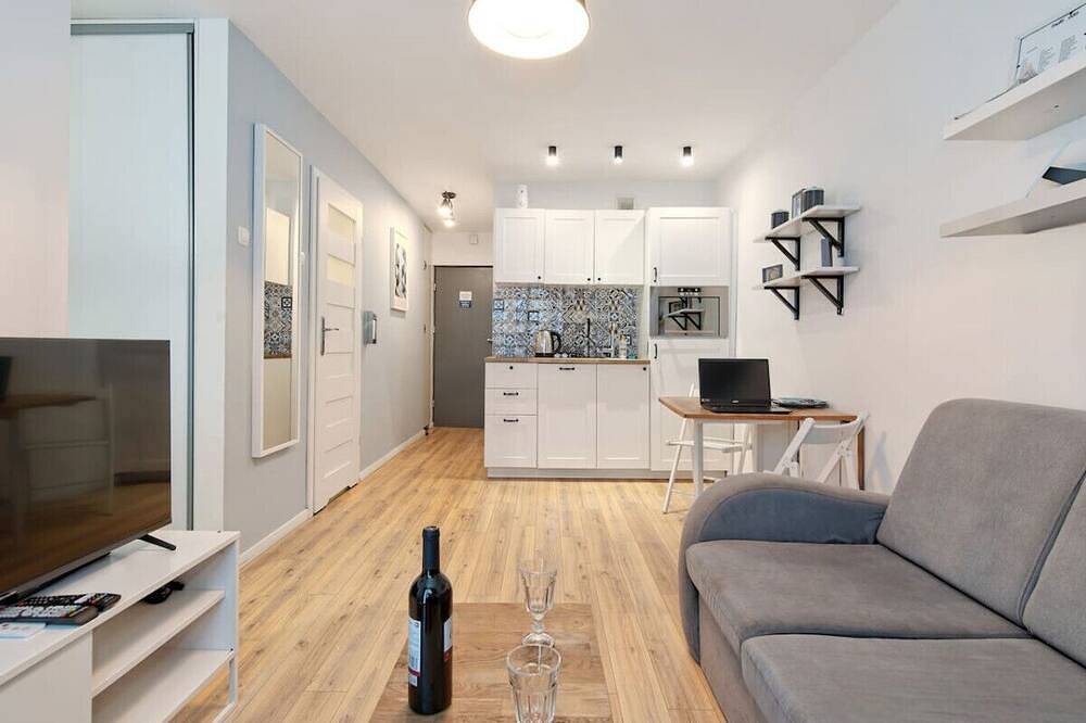 Entire apartment, Gdynia Seaside Apartment - Balcony, Workspace, Bus - by Rentujemy in Gdynia, Tricity