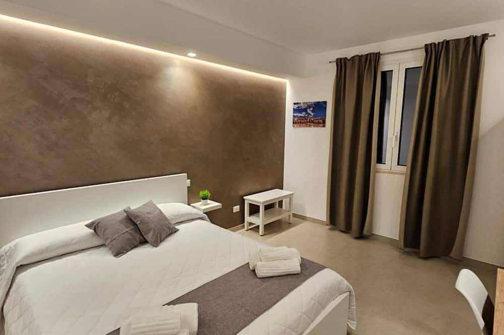 Bed and Breakfast 'Aura Beb - Tripla' in Pachino, Provincia de Siracusa