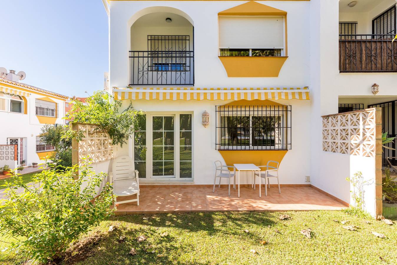 Familienferienhaus „La Rosa“ mit Pool, Klimaanlage, Terrassen und Garten in Torremolinos, Costa del Sol