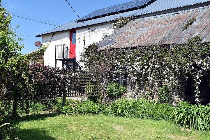 Vacation rental for 6 people, with yard in Southern England