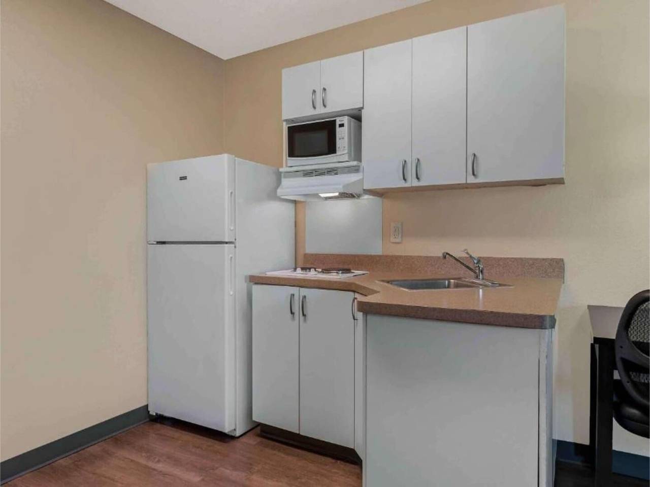 Ganze Wohnung, 2 Schlafzimmer | Mobile Badewanne | Nsmk | Küche | Studio 6 Sacramento in Sacramento, Sacramento County