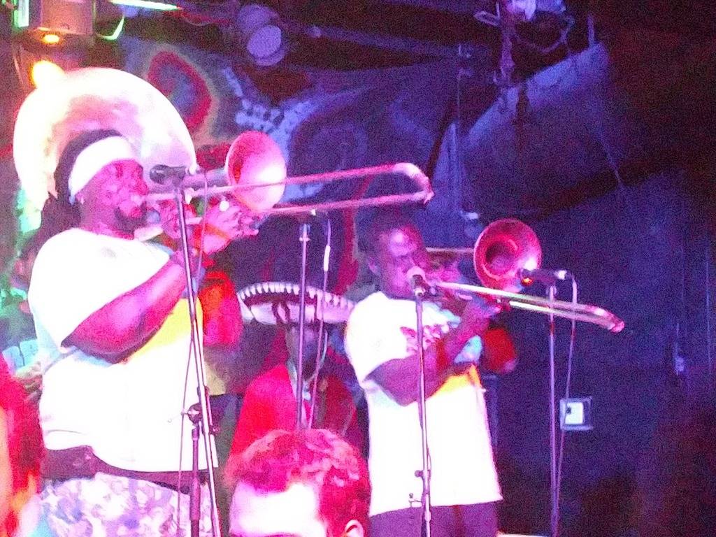 Luxurious 2 Bedroom Creole Cottage short walk to Frenchmen Jazz & the Quarter in New Orleans, Orleans Parish