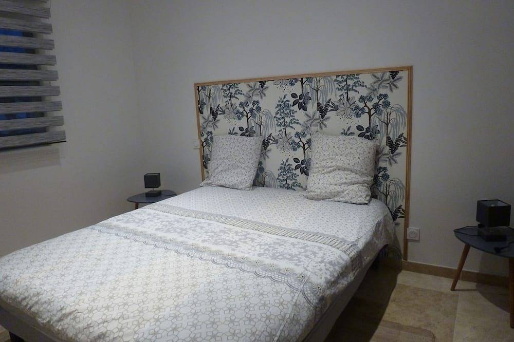 Appartement entier, Gîte 2/4 personnes avec jardinet et piscine commune in Saint-Pardon-de-Conques, Région de Langon