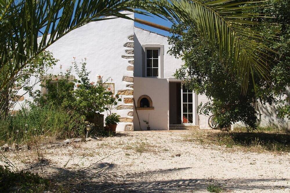 Romantisches modernisiertes Bauernhaus ,großer Garten,absolute Ruhe,klare Luft in São Brás de Alportel, Faro Distrikt