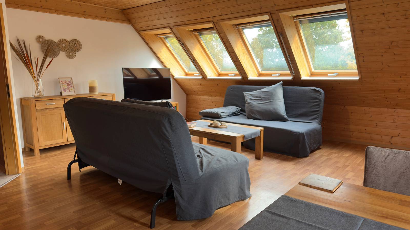 Appartement entier, Appartement '1' avec balcon et Wi-Fi in Bad Windsheim, Steigerwald