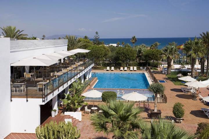 Hôtel pour 2 personnes, avec sauna et piscine ainsi que jardin et jacuzzi
