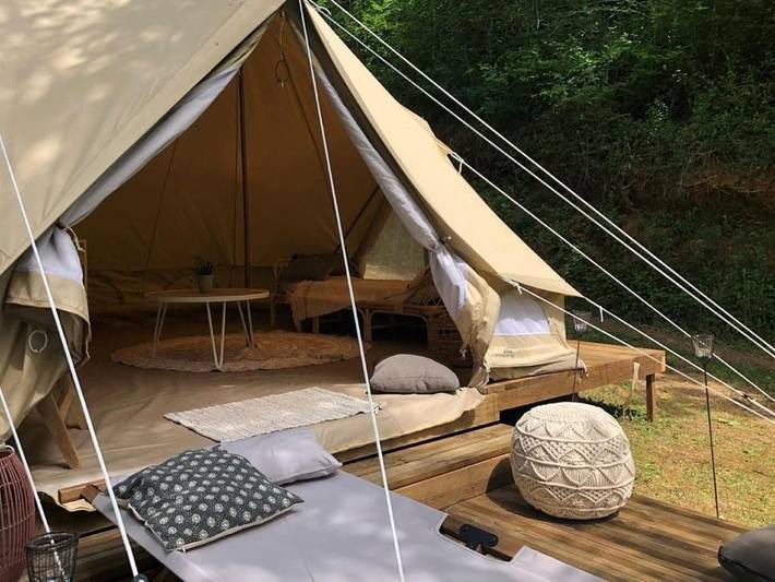 Tente pour 4 personnes, avec bassin pour enfant dans Auvergne-Rhône-Alpes - 4